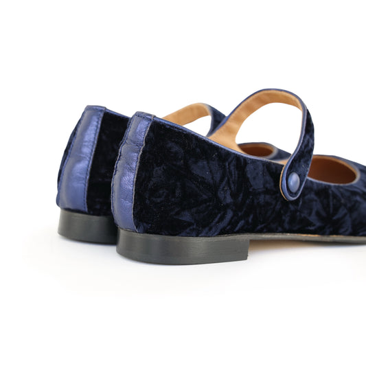 Angelica T.Moro in Steel Laminated Leather