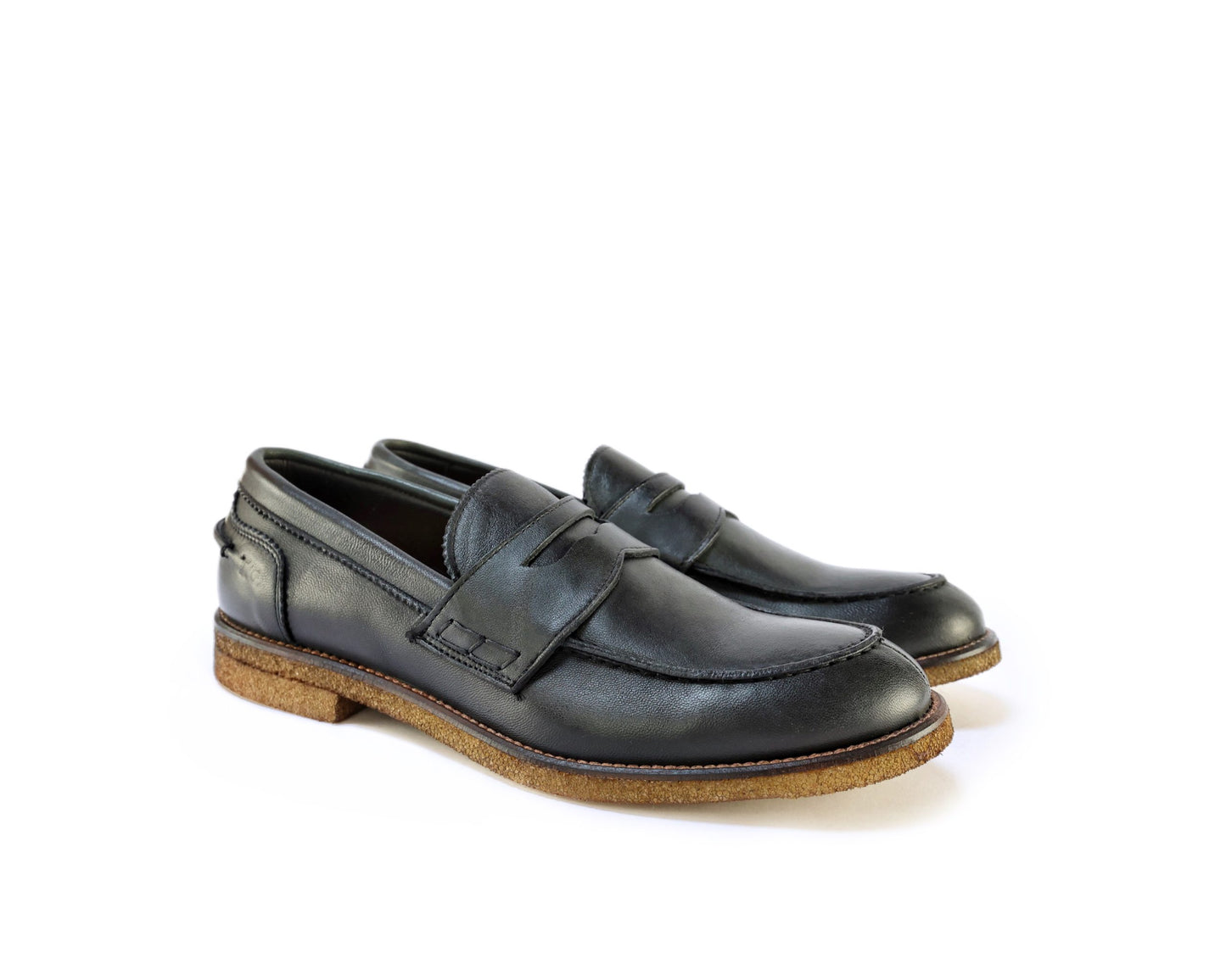 Mocassins noirs pour étudiants