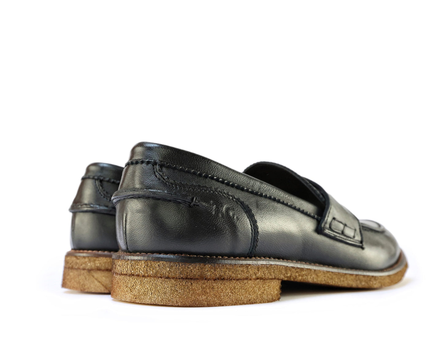 Mocassins noirs pour étudiants