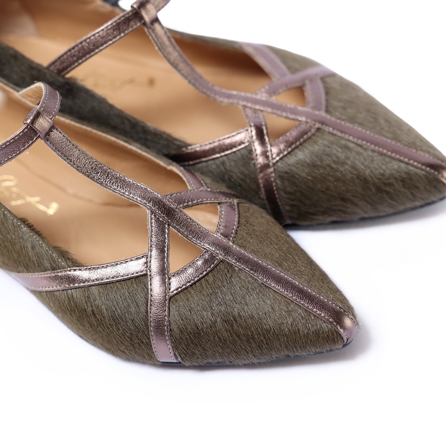 Angelica T.Moro in Steel Laminated Leather