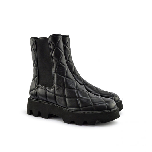 BLACK CHELSEA BOOT